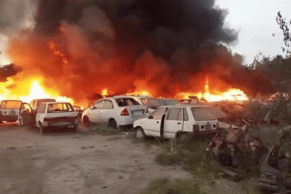 Fire Engulfs 30 Cars in Karachi