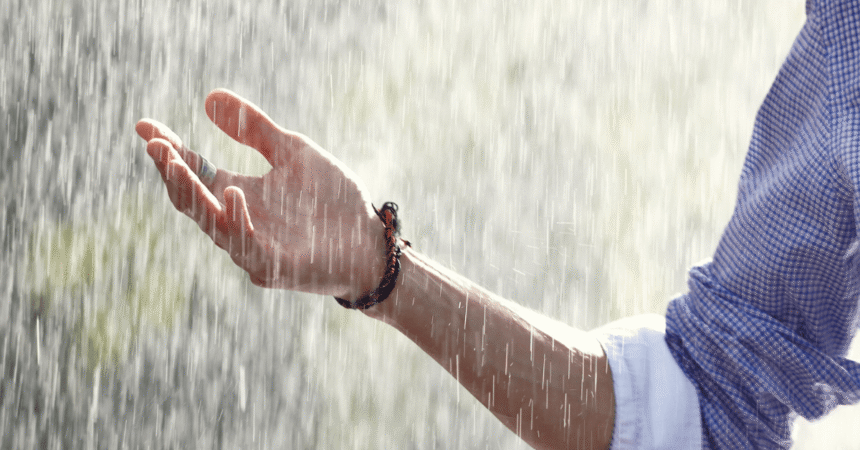 Rain and Breeze Bring Respite to Pakistan After Heatwave